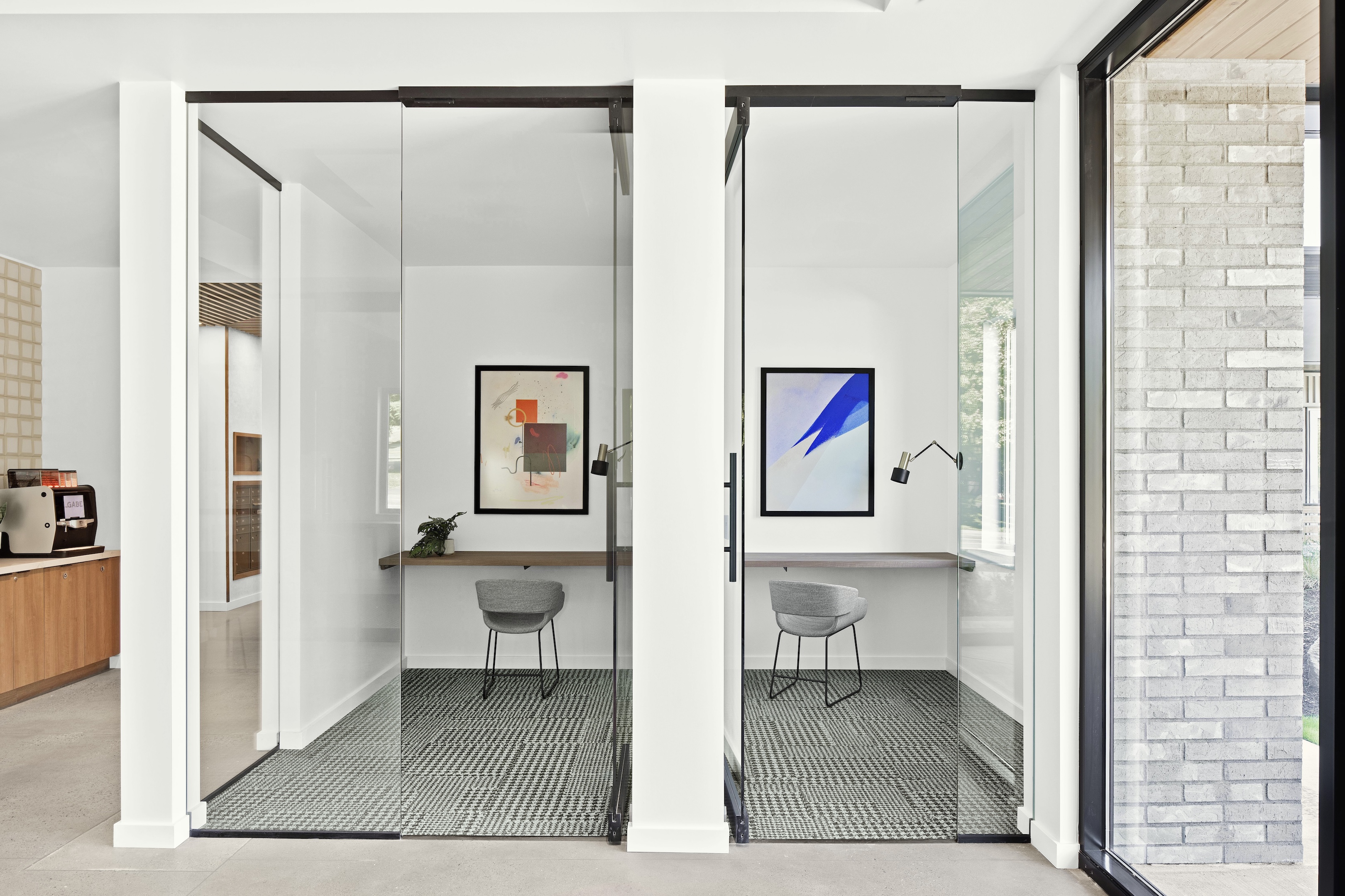 FLOR Collins Cottage in Linen