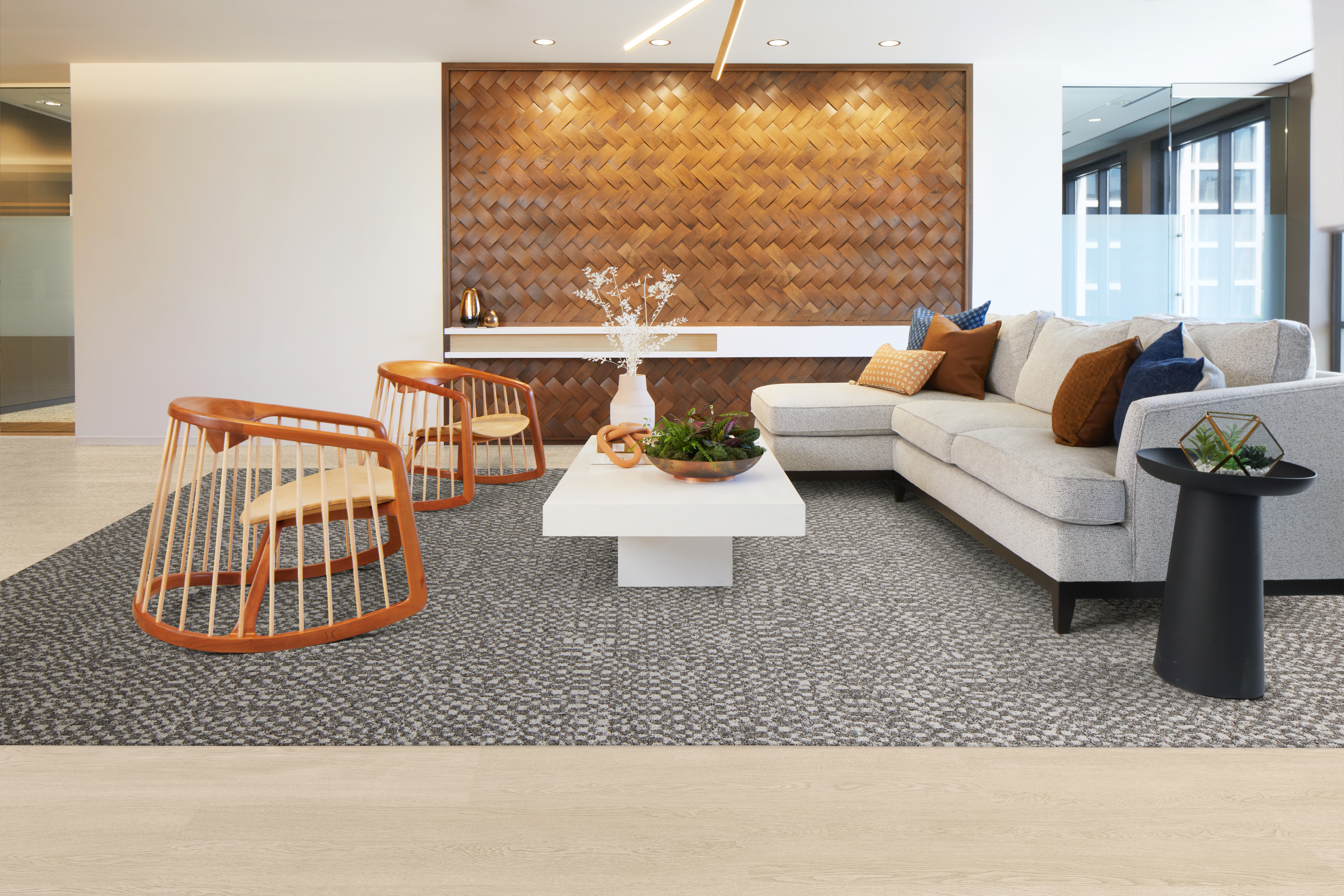 Third Space 312 carpet tile with Northern Grain LVT in corporate lobby